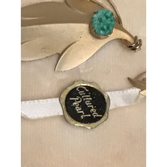 Vintage DeCurtis 14k Gold Overlay Cultured Pearl leaf Brooch and earring set in - Picture 3 of 10